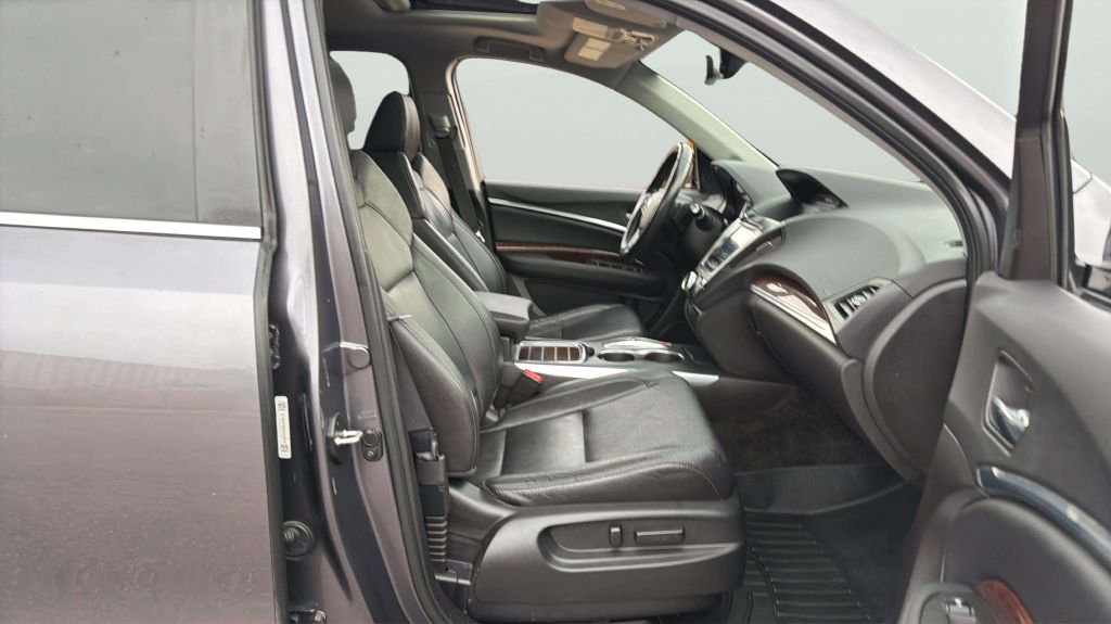 Photo 13 of this ACURA MDX