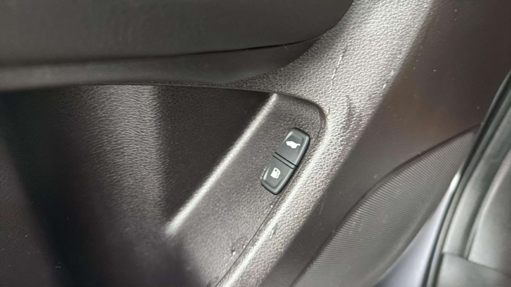 Photo 34 of this ACURA MDX