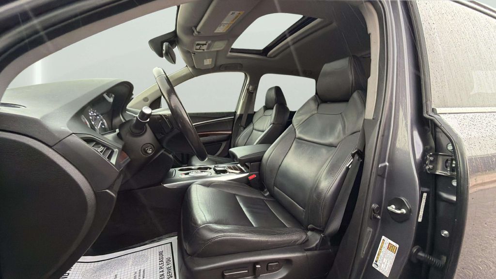 Photo 37 of this ACURA MDX