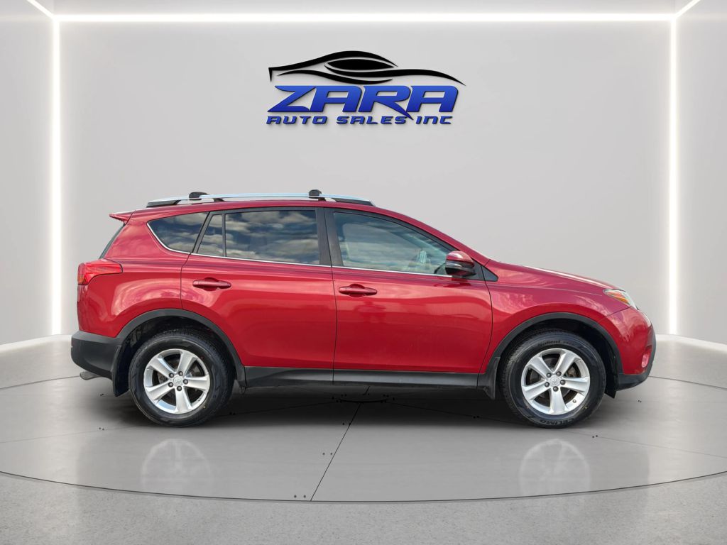Photo 8 of this TOYOTA RAV4