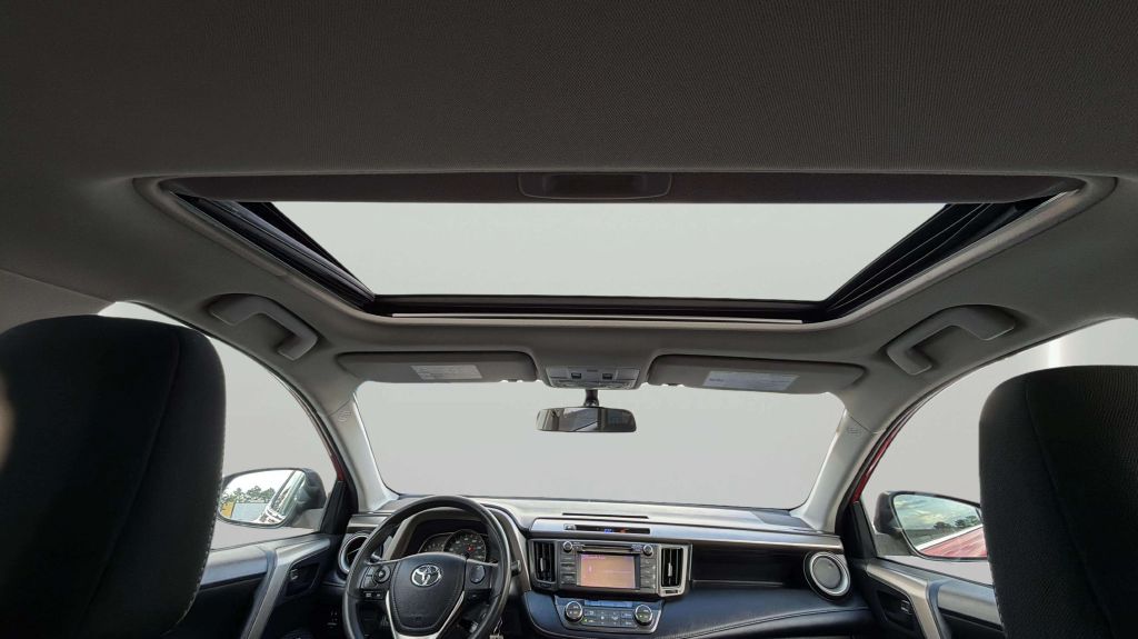 Photo 21 of this TOYOTA RAV4