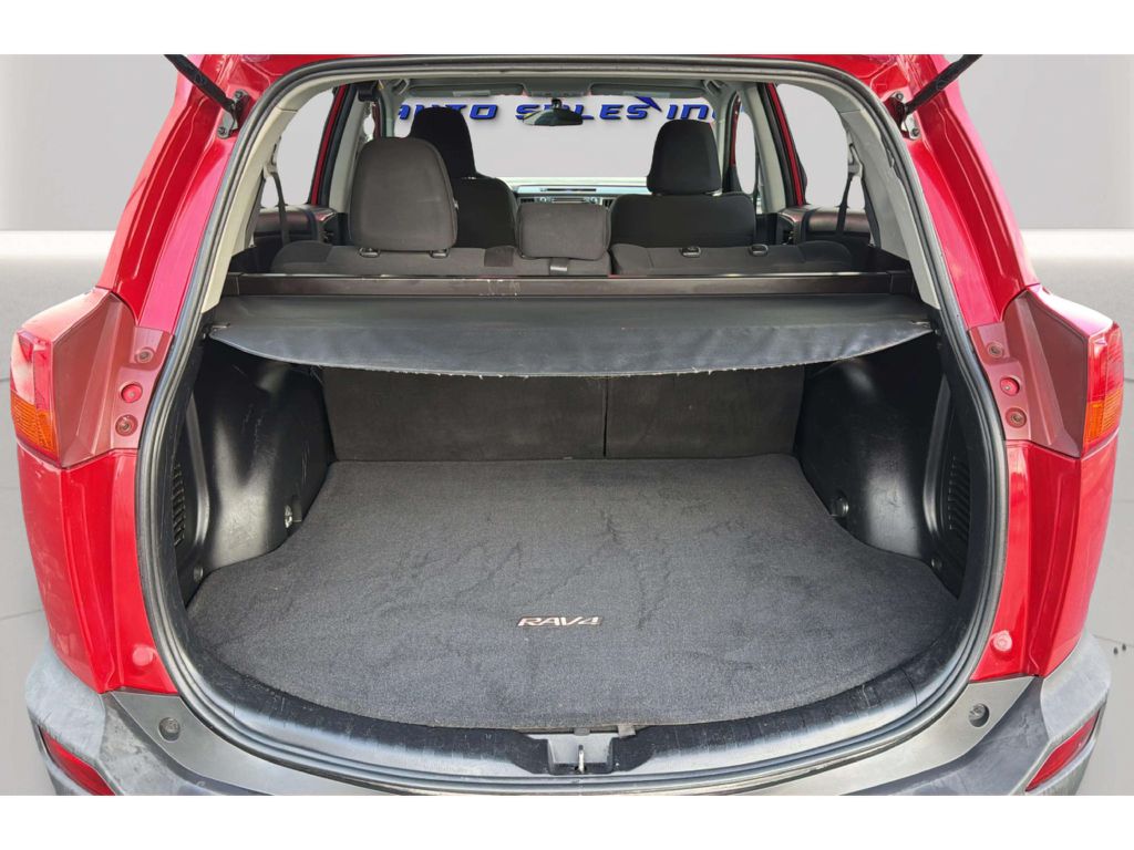 Photo 31 of this TOYOTA RAV4