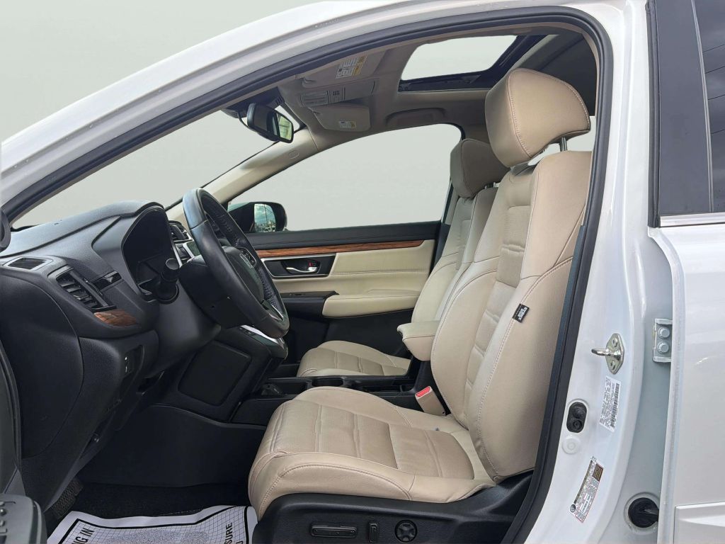 Photo 10 of this HONDA CR-V