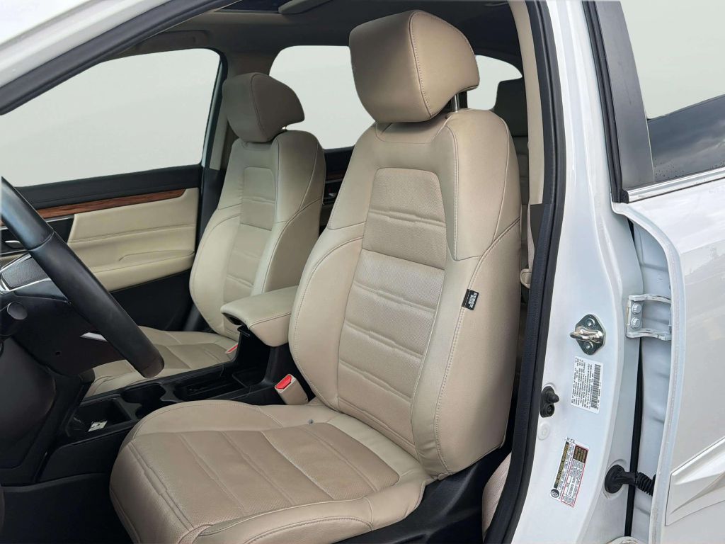 Photo 11 of this HONDA CR-V