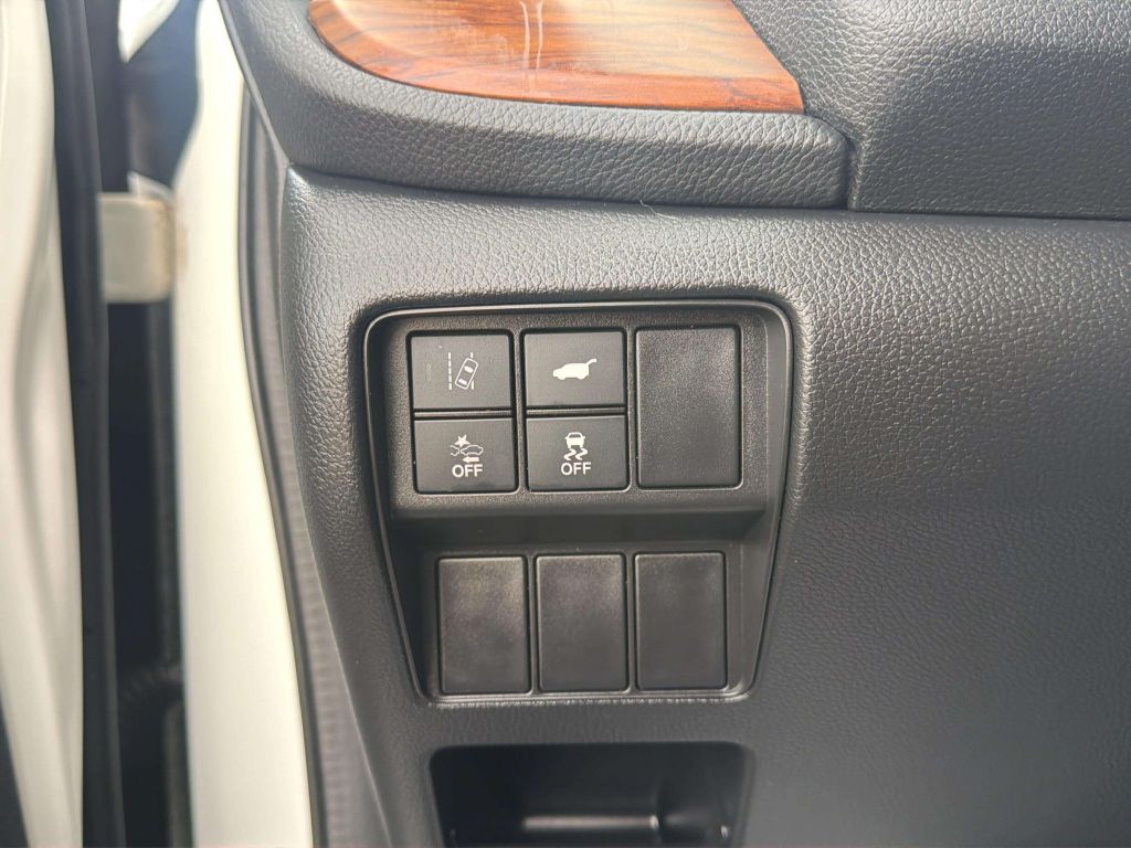 Photo 25 of this HONDA CR-V