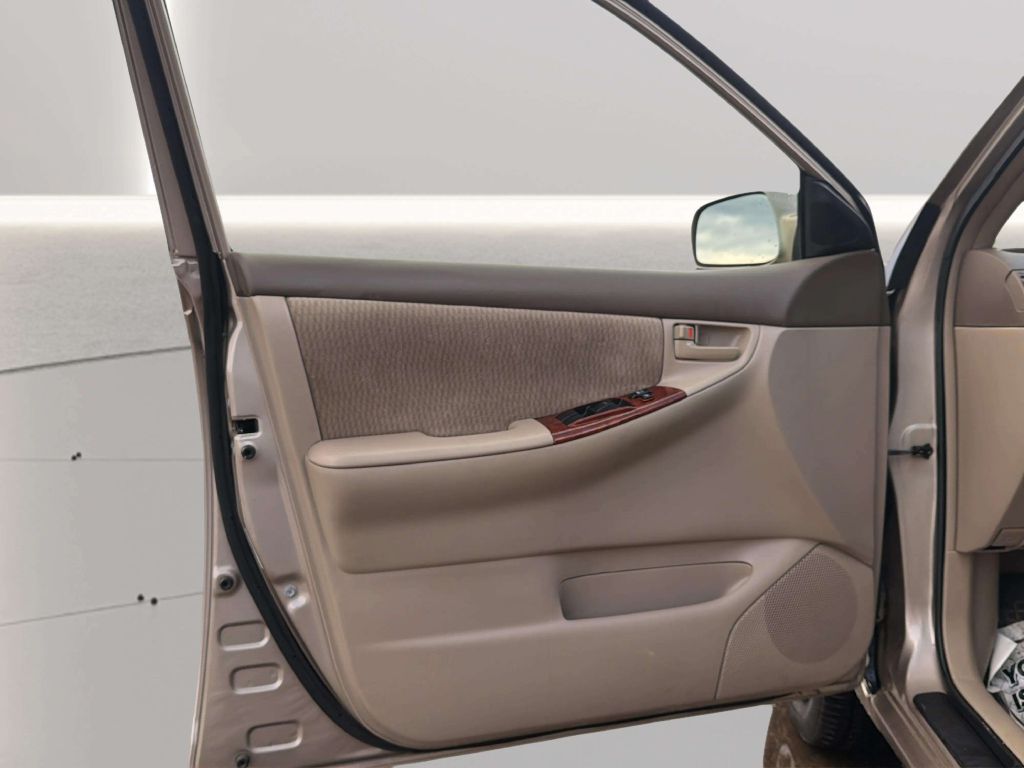Photo 14 of this TOYOTA COROLLA