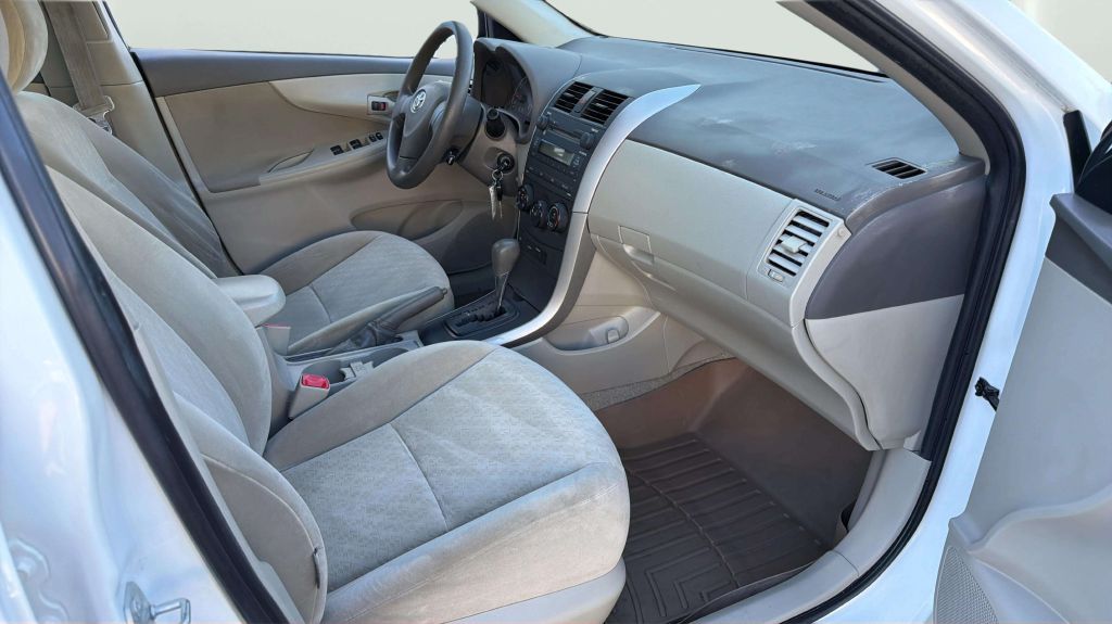 Photo 15 of this TOYOTA COROLLA