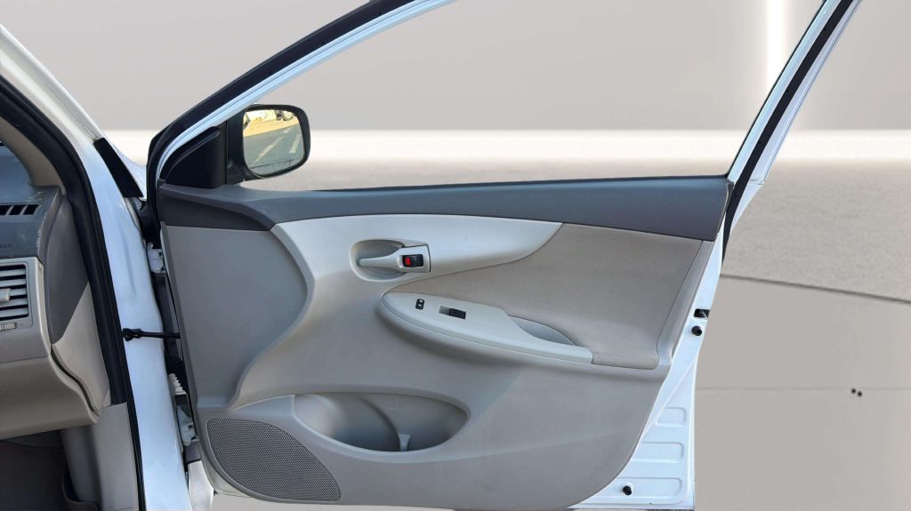 Photo 16 of this TOYOTA COROLLA