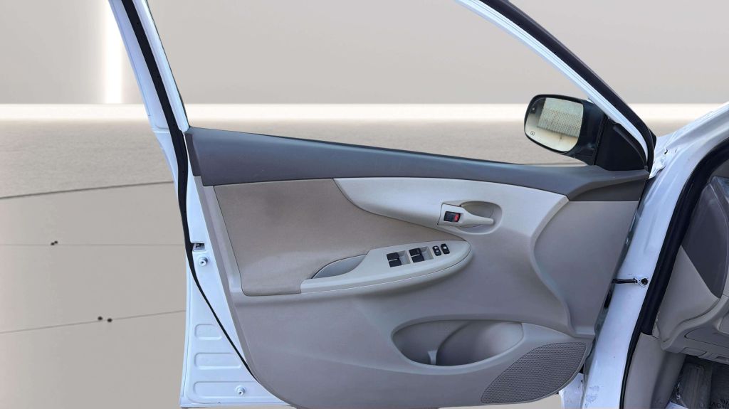 Photo 18 of this TOYOTA COROLLA