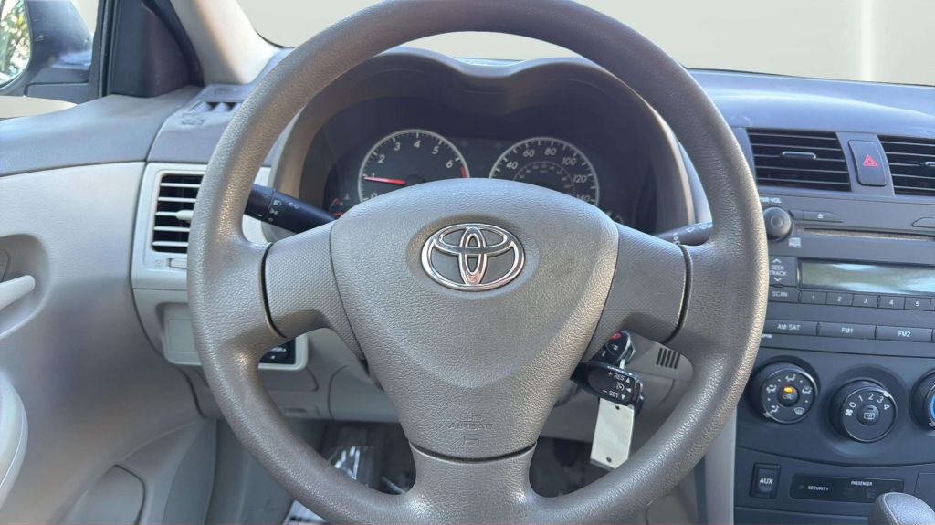 Photo 23 of this TOYOTA COROLLA
