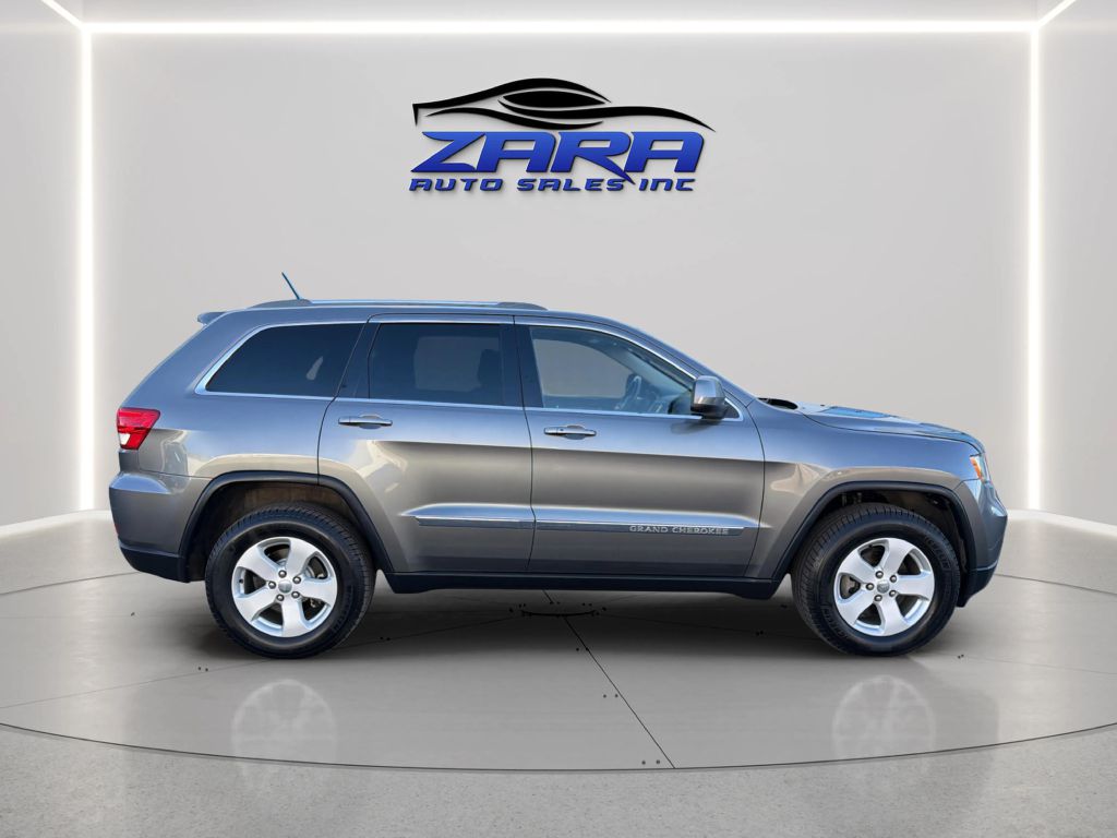 Photo 8 of this JEEP GRAND CHEROKEE