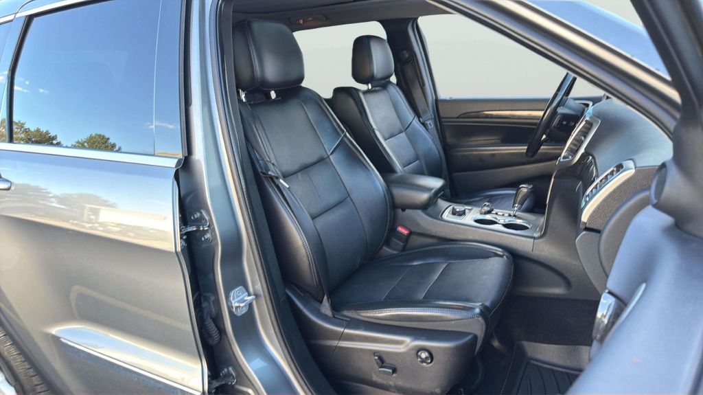 Photo 14 of this JEEP GRAND CHEROKEE