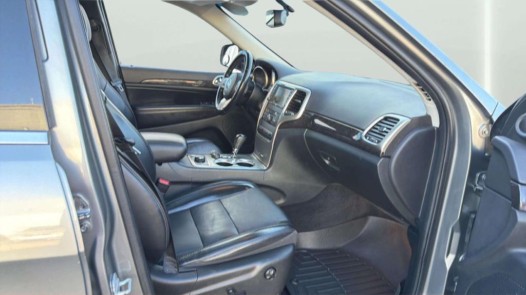 Photo 15 of this JEEP GRAND CHEROKEE