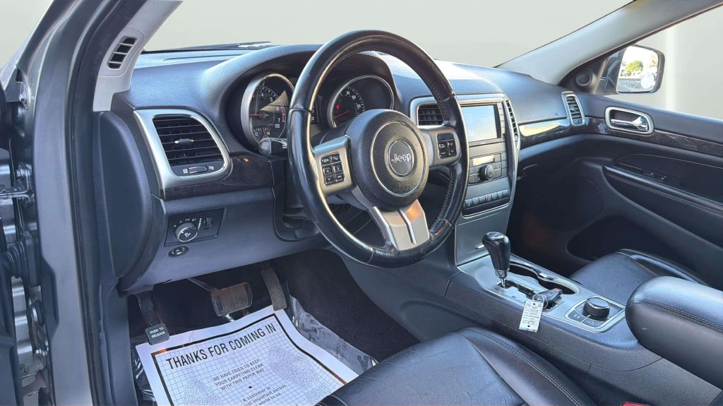Photo 17 of this JEEP GRAND CHEROKEE