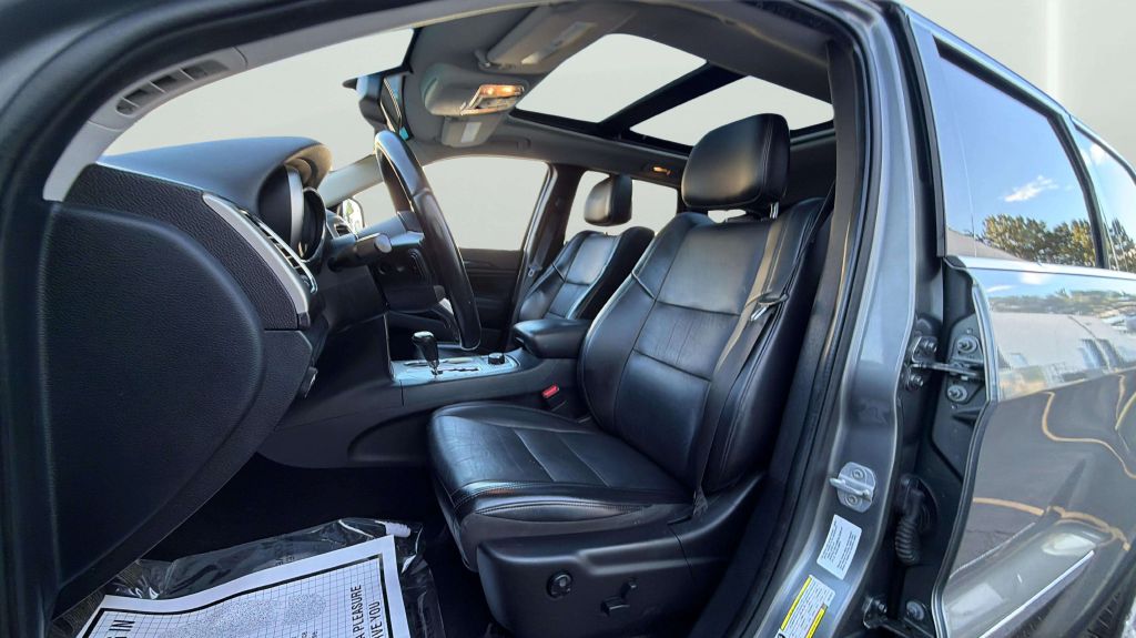 Photo 30 of this JEEP GRAND CHEROKEE