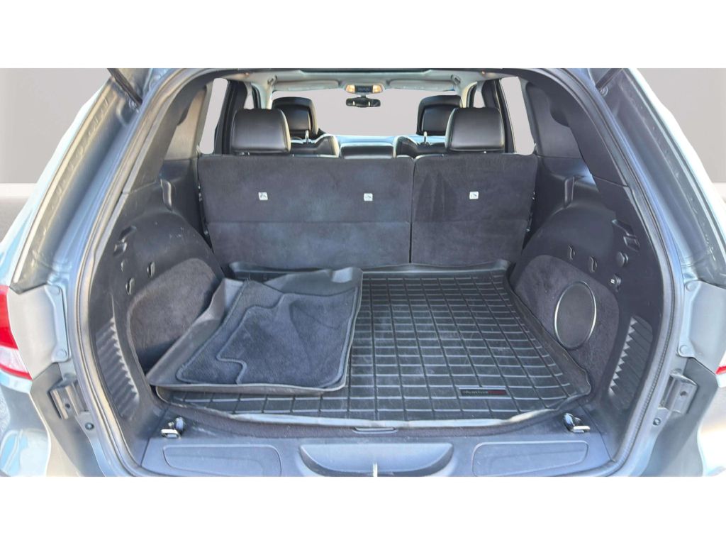 Photo 32 of this JEEP GRAND CHEROKEE