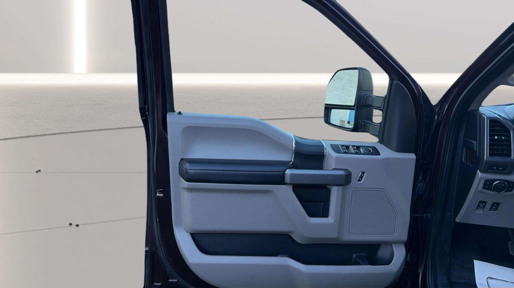 Photo 18 of this FORD F-150