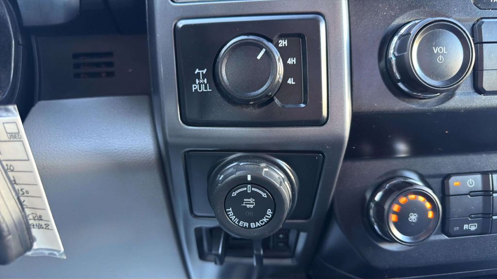 Photo 26 of this FORD F-150