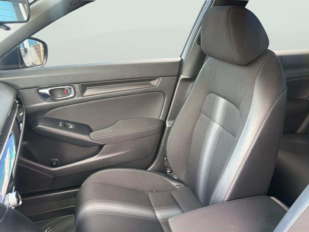 Photo 12 of this HONDA CIVIC