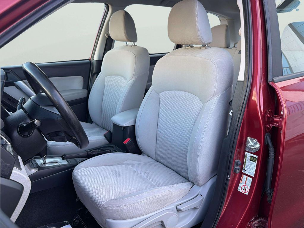 Photo 12 of this SUBARU FORESTER