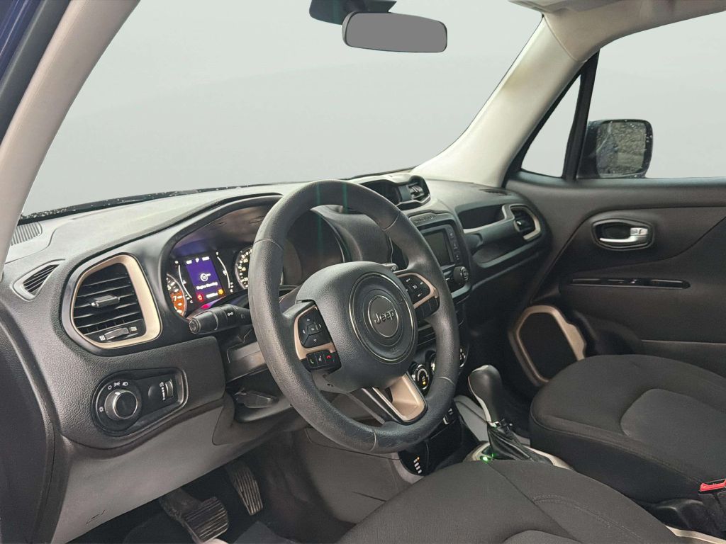 Photo 11 of this JEEP RENEGADE