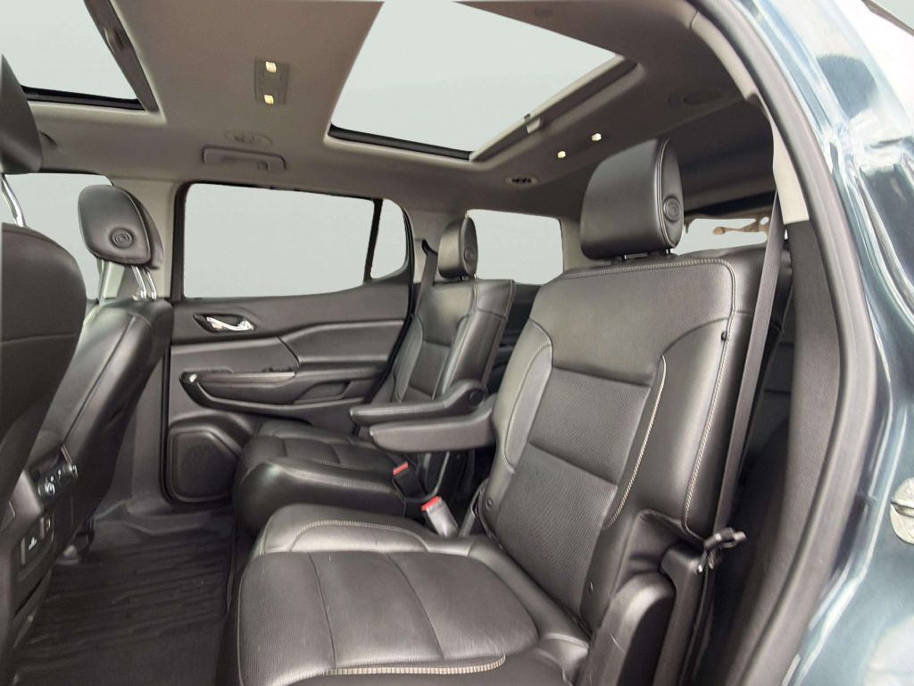 Photo 17 of this GMC ACADIA