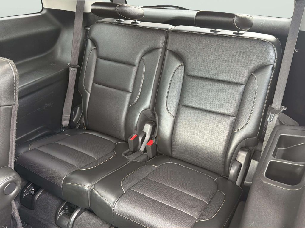 Photo 18 of this GMC ACADIA