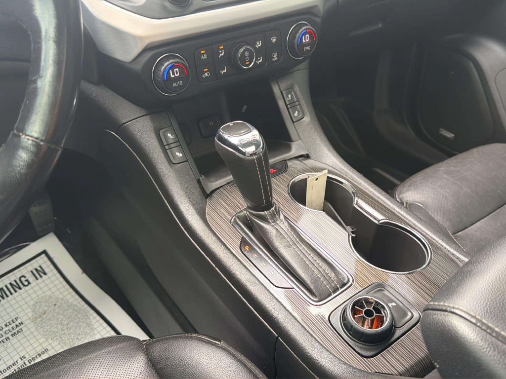 Photo 22 of this GMC ACADIA