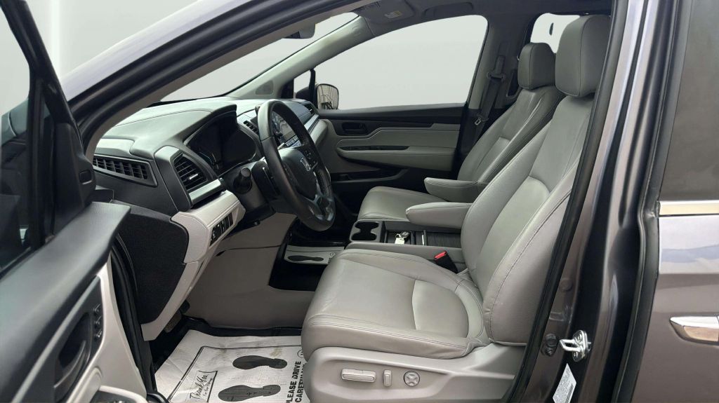 Photo 11 of this HONDA ODYSSEY