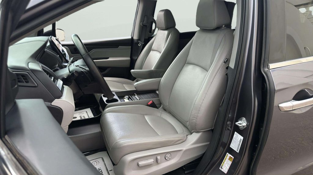 Photo 12 of this HONDA ODYSSEY