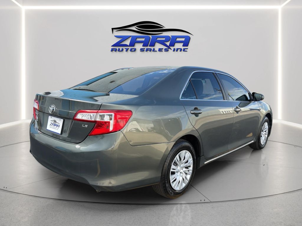 Photo 7 of this TOYOTA CAMRY