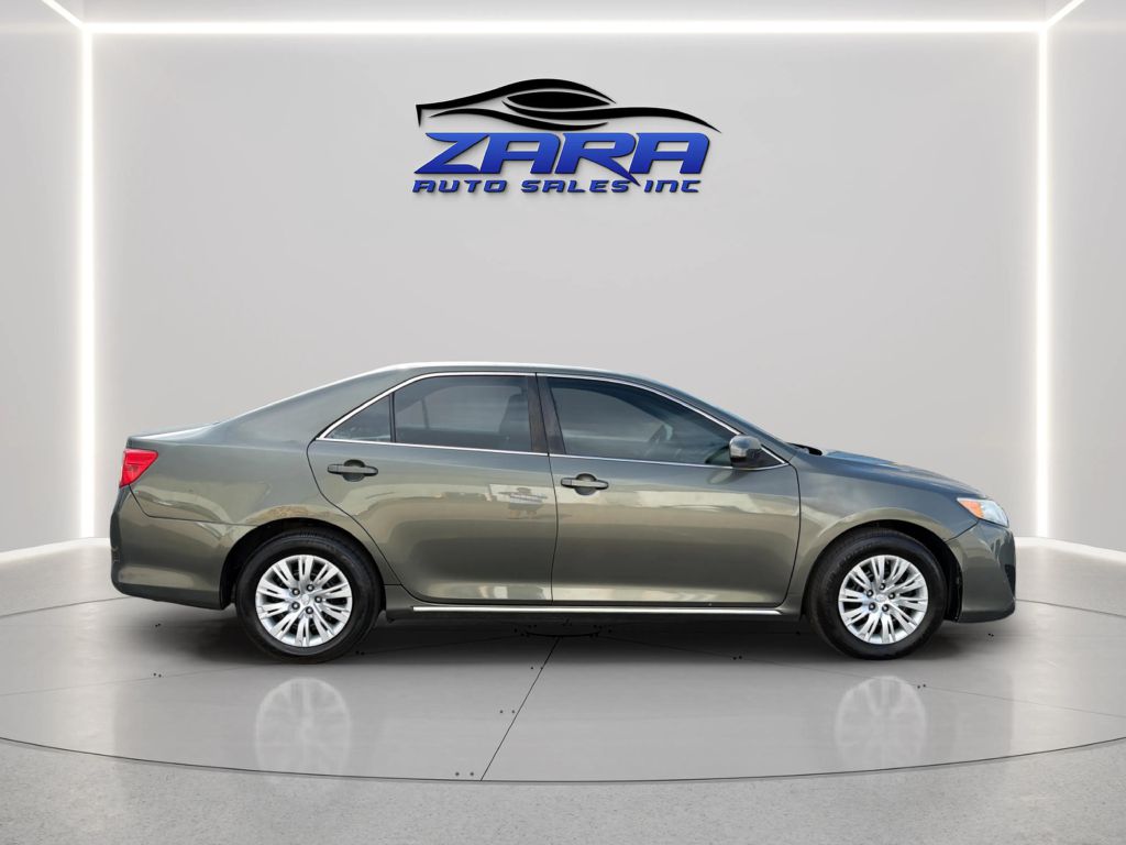 Photo 8 of this TOYOTA CAMRY