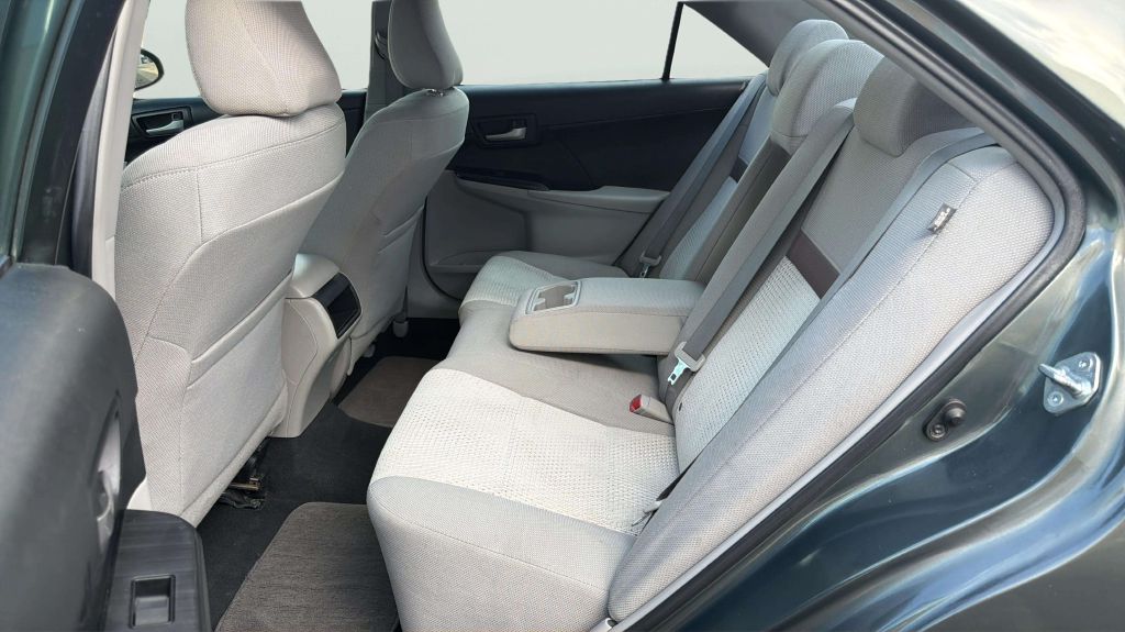 Photo 19 of this TOYOTA CAMRY