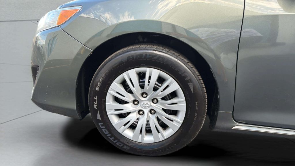 Photo 29 of this TOYOTA CAMRY
