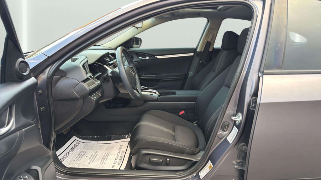 Photo 11 of this HONDA CIVIC