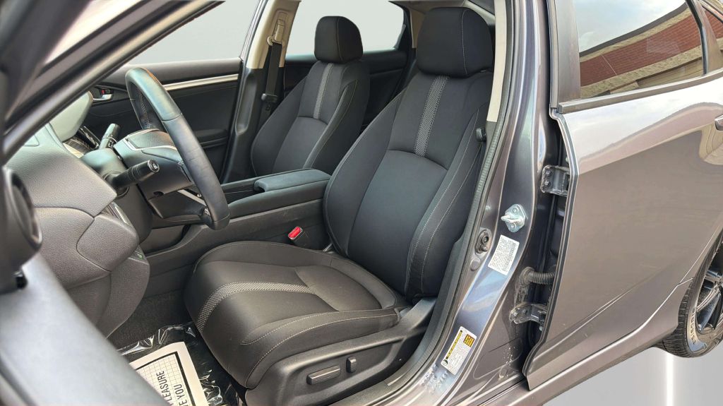 Photo 12 of this HONDA CIVIC