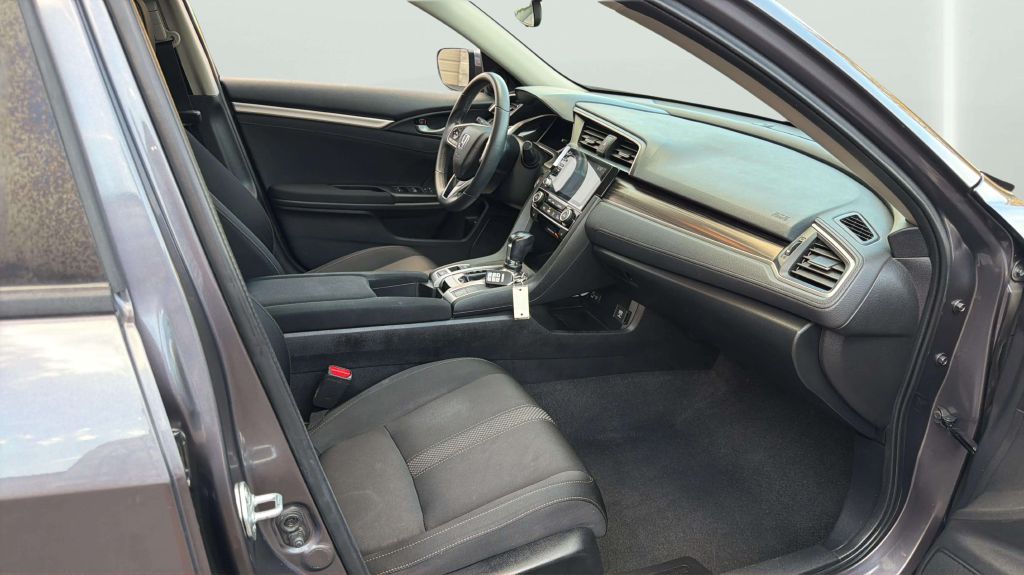 Photo 17 of this HONDA CIVIC