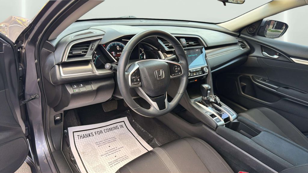 Photo 18 of this HONDA CIVIC