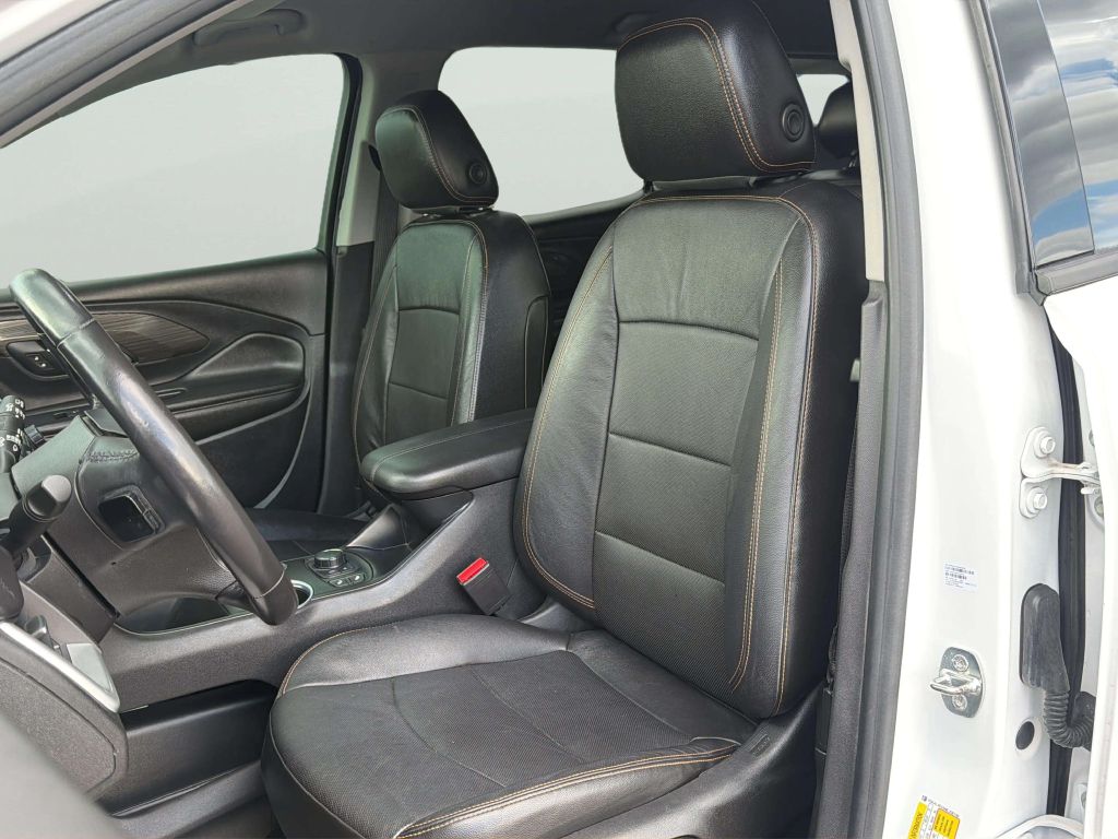 Photo 11 of this GMC TERRAIN