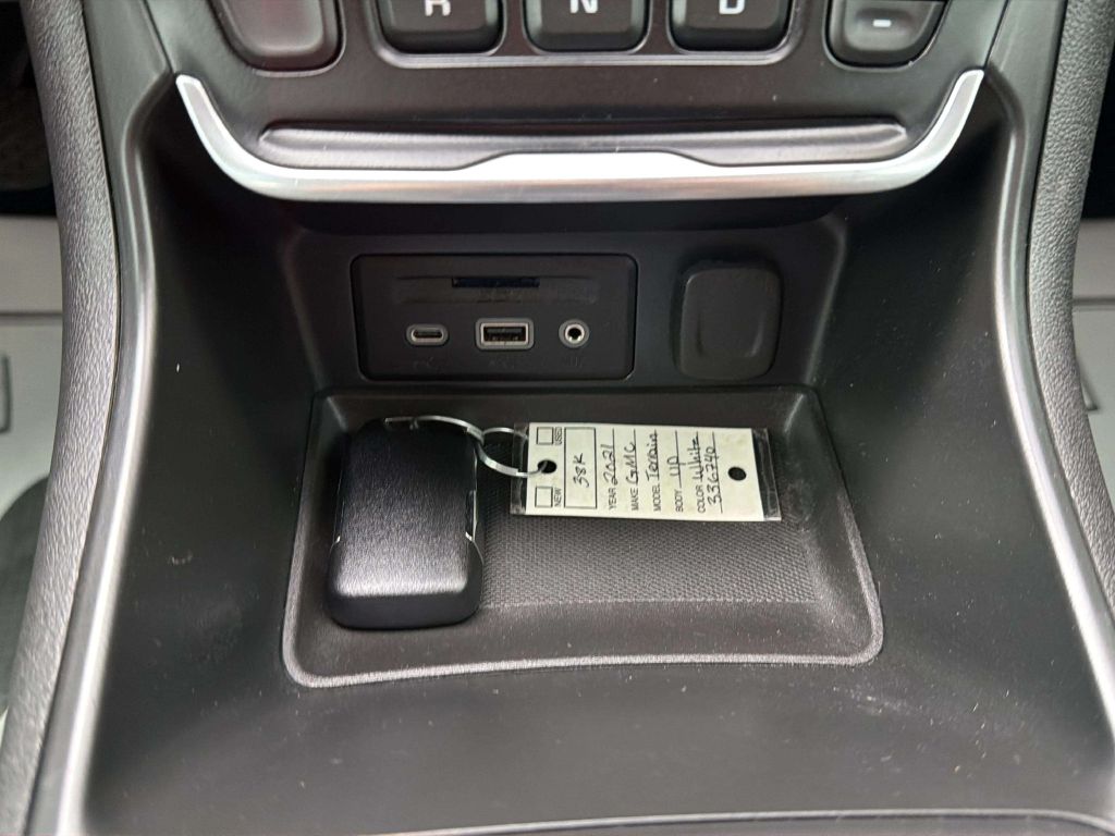 Photo 21 of this GMC TERRAIN