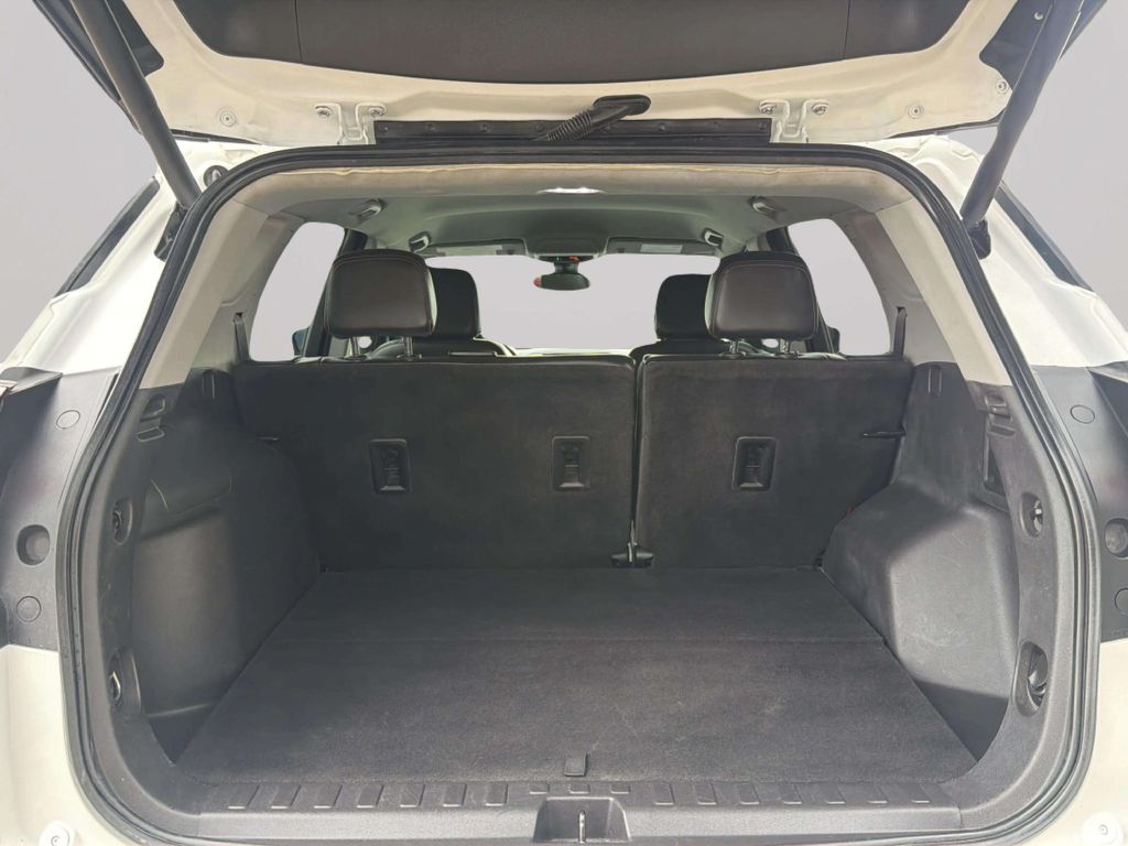 Photo 29 of this GMC TERRAIN