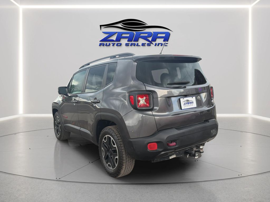 Photo 5 of this JEEP RENEGADE
