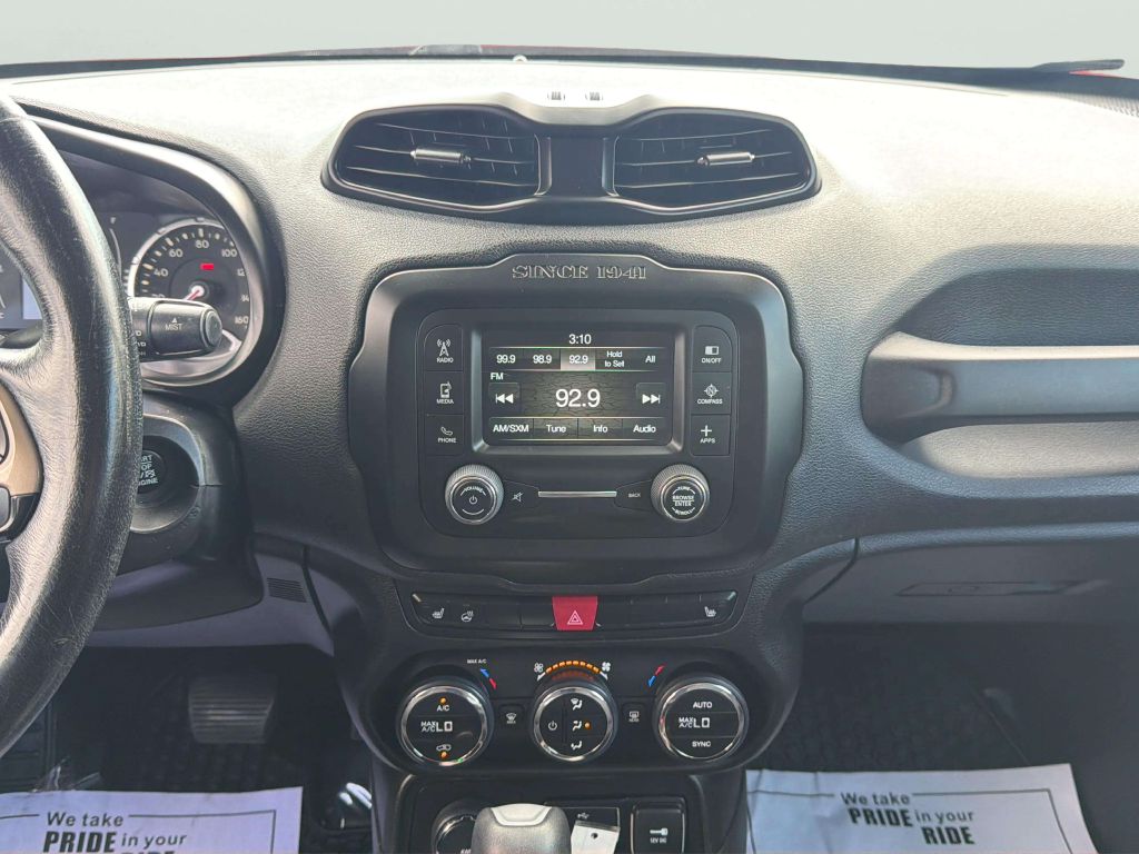 Photo 17 of this JEEP RENEGADE