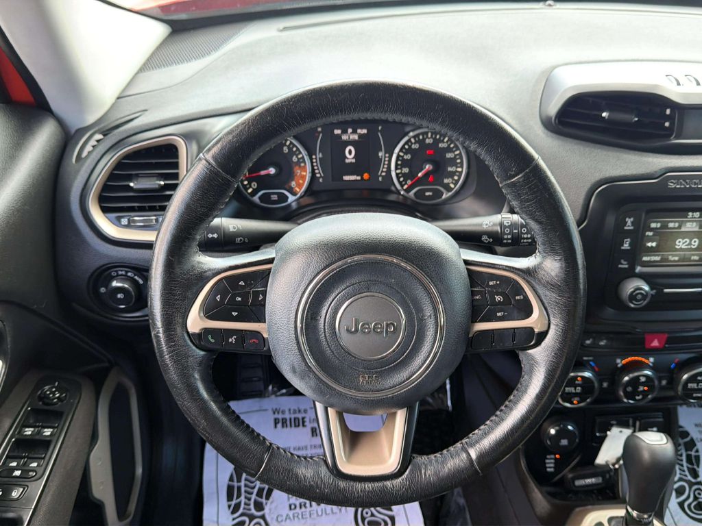 Photo 19 of this JEEP RENEGADE