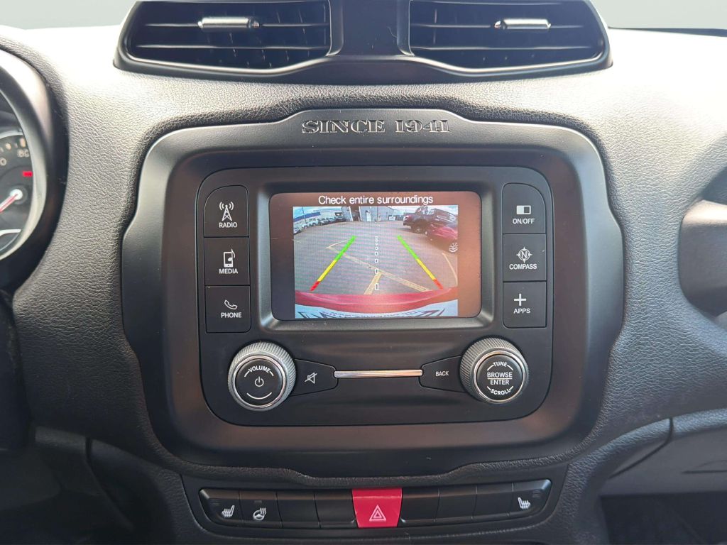 Photo 21 of this JEEP RENEGADE