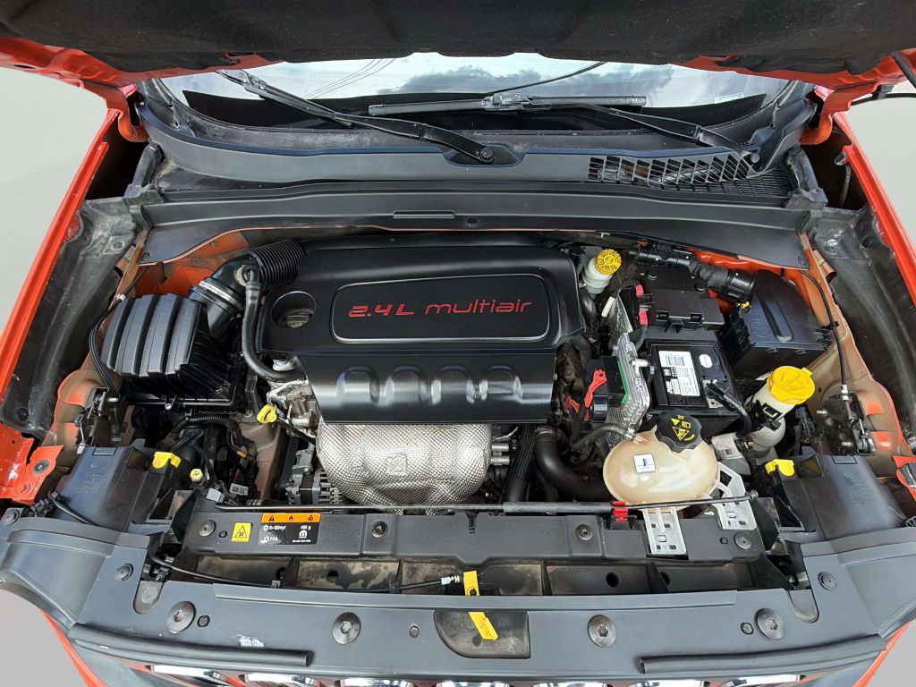 Photo 25 of this JEEP RENEGADE