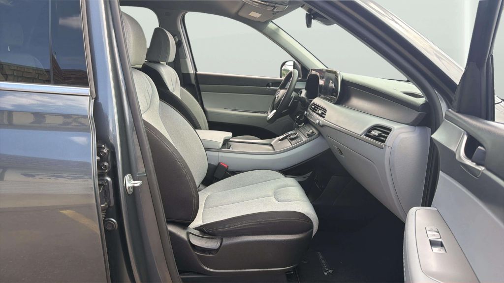 Photo 13 of this HYUNDAI PALISADE