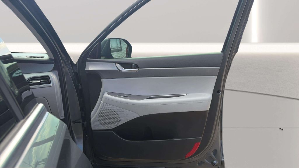Photo 16 of this HYUNDAI PALISADE