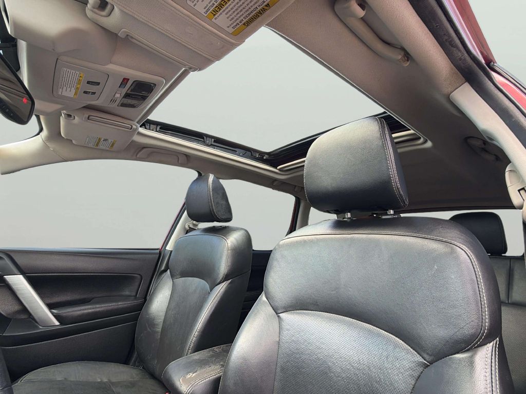 Photo 13 of this SUBARU FORESTER
