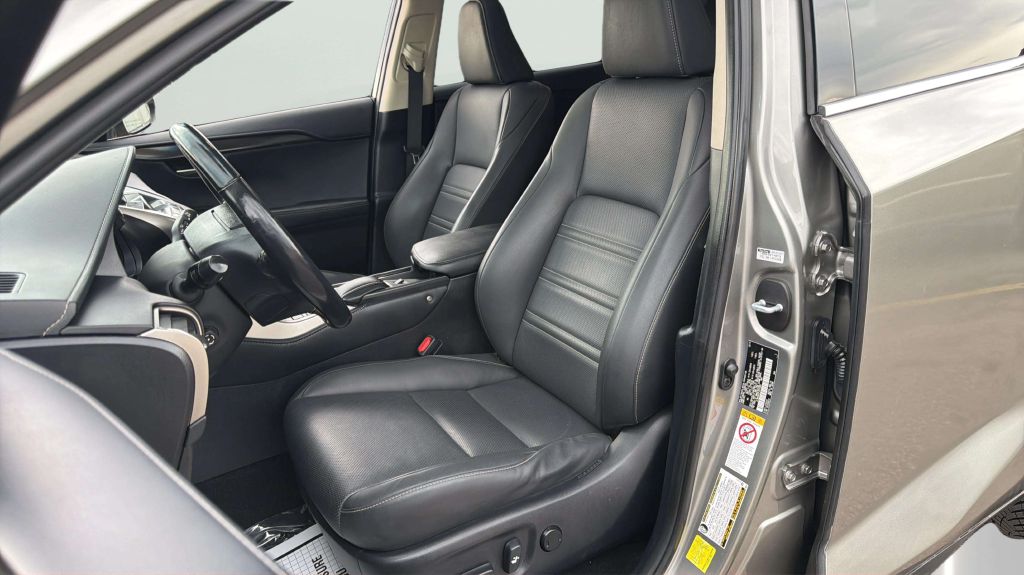 Photo 12 of this LEXUS NX 200T
